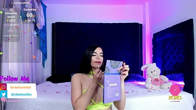 nikolsmithh online show from 18, 12, 2024