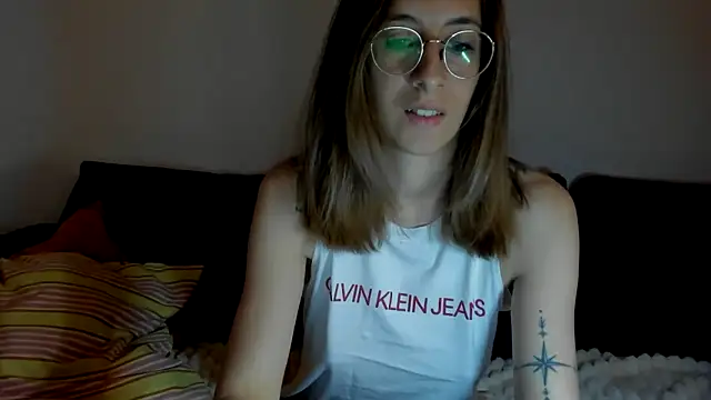 Snapshot of DesireMore90 chatting on 7, 5, 2026 DesireMore90 online show from 7, 5, 2026