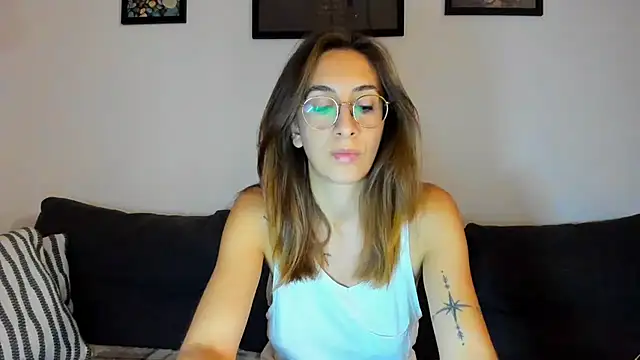 DesireMore90 online show from 5, 11, 2025