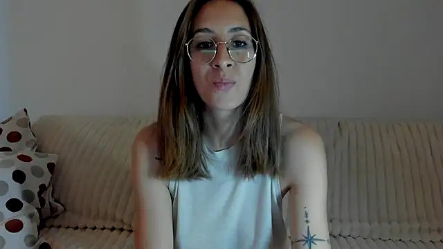 Snapshot of DesireMore90 chatting on 28, 5, 2026 DesireMore90 online show from 28, 5, 2026