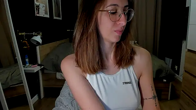Snapshot of DesireMore90 chatting on 14, 5, 2026 DesireMore90 online show from 14, 5, 2026