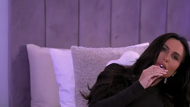 AnaisBellas online show from 22, 11, 2025