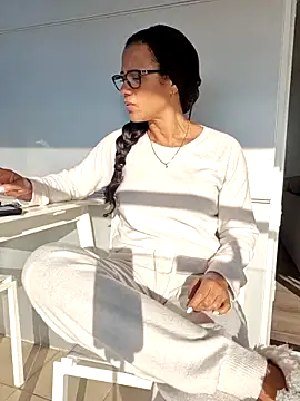 Allana Squirt online show from 27, 11, 2025