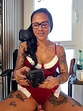 Allana Squirt online show from 21, 12, 2025