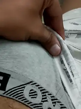 Snapshot of felix_dion chatting on 24, 10, 2025 felix dion online show from 24, 10, 2025