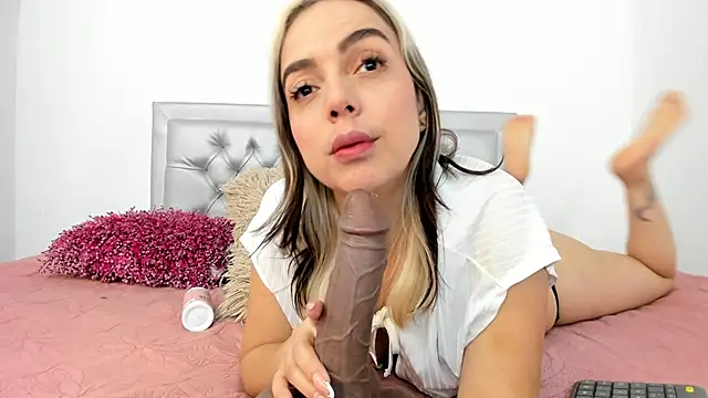 NICOLEVIP online show from 11, 1, 2026