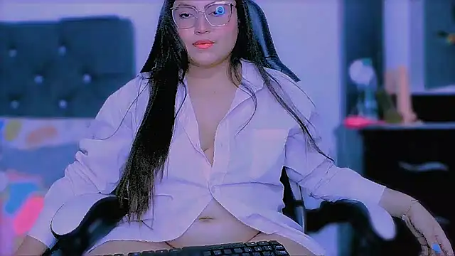 Snapshot of KathieBurning chatting on 5, 11, 2025 KathieBurning online show from 5, 11, 2025