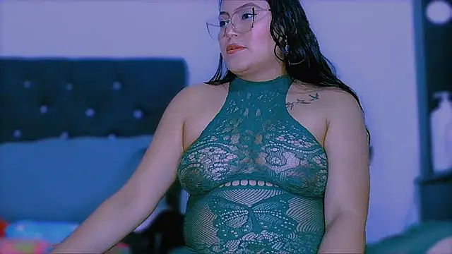 Snapshot of KathieBurning chatting on 14, 11, 2025 KathieBurning online show from 14, 11, 2025