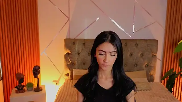 Snapshot of Coralinnee_ chatting on 17, 7, 2026 Coralinnee online show from 17, 7, 2026