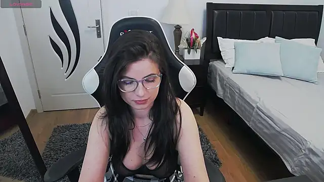 AmyPure  online show from 21, 4, 2026