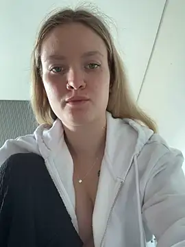 mariemelissah online show from 22, 3, 2025