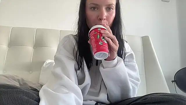 mariemelissah online show from 16, 12, 2025