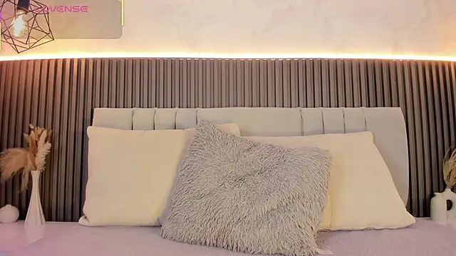 Snapshot of SHANONCLARK chatting on 12, 10, 2025 SHANONCLARK online show from 12, 10, 2025