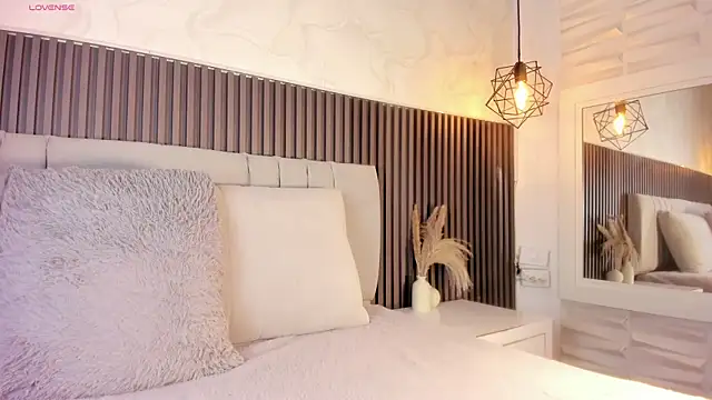 Snapshot of SHANONCLARK chatting on 23, 11, 2025 SHANONCLARK online show from 23, 11, 2025