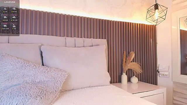 Snapshot of SHANONCLARK chatting on 28, 11, 2025 SHANONCLARK online show from 28, 11, 2025