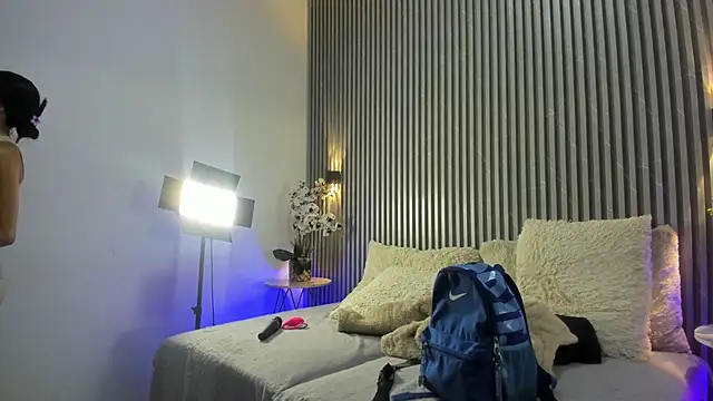 Snapshot of SHANONCLARK chatting on 17, 10, 2025 SHANONCLARK online show from 17, 10, 2025