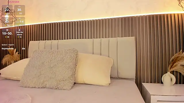 Snapshot of SHANONCLARK chatting on 10, 10, 2025 SHANONCLARK online show from 10, 10, 2025