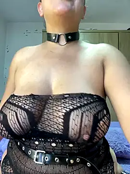 Snapshot of Lady__Pink chatting on 19, 9, 2025 Lady Pink online show from 19, 9, 2025