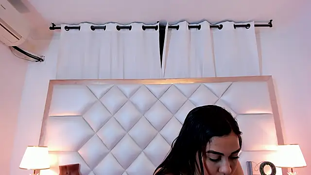 brittany069 online show from 6, 3, 2025