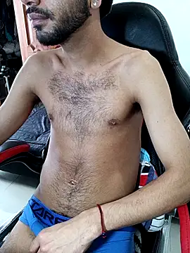 Snapshot of Aron_Baylor chatting on 11, 10, 2025 Aron Baylor online show from 11, 10, 2025