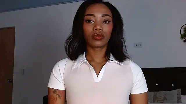 Snapshot of bhritany_brow chatting on 15, 10, 2025 bhritany brow online show from 15, 10, 2025