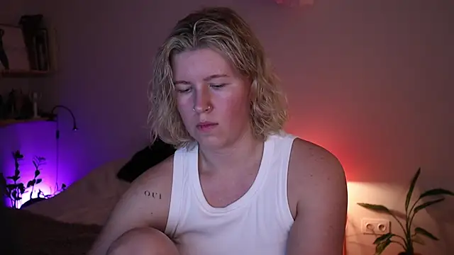 moonamii online show from 22, 12, 2025