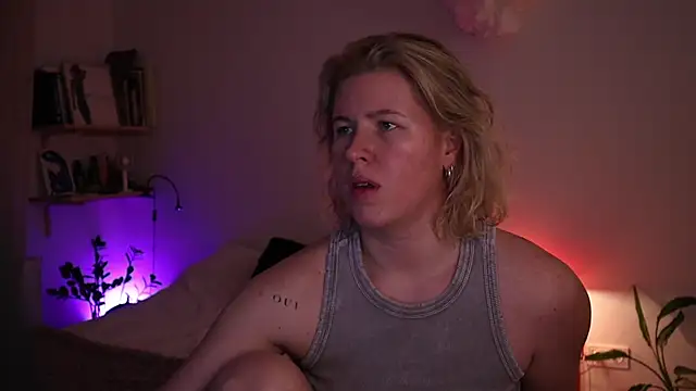 moonamii online show from 17, 12, 2025