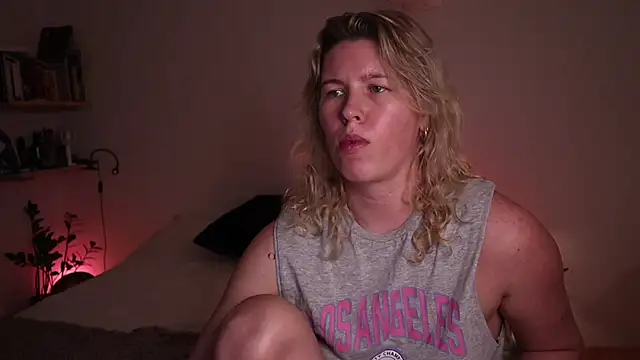 Snapshot of moonamii chatting on 31, 10, 2025 moonamii online show from 31, 10, 2025