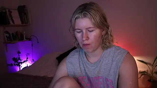 moonamii online show from 18, 12, 2025