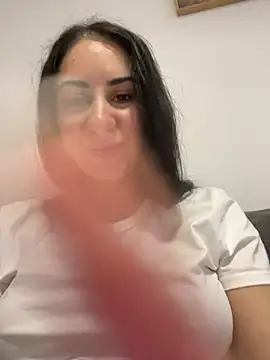 Snapshot of JenniferEdith chatting on 8, 3, 2025 JenniferEdith online show from 8, 3, 2025