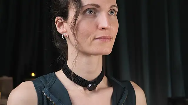 yulladao online show from 4, 3, 2026