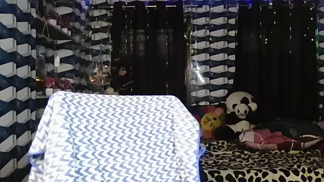 Snapshot of Hotty_Navyaa chatting on 13, 10, 2025 Hotty Navyaa online show from 13, 10, 2025