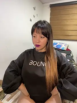 Snapshot of Bruja_lu chatting on 4, 2, 2025 Bruja lu online show from 4, 2, 2025