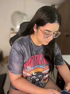 Lia flowers online show from 14, 11, 2025