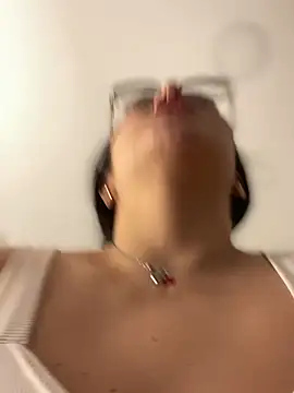 Lia flowers online show from 1, 3, 2025