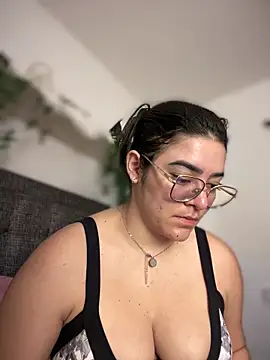 Lia flowers online show from 17, 3, 2025
