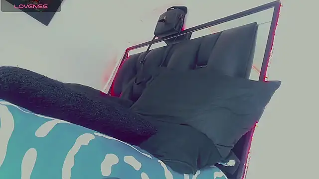 candy kendall online show from 18, 4, 2026