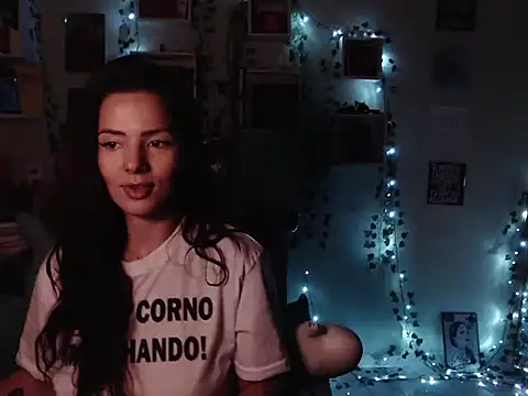 Snapshot of BeellyDance chatting on 11, 10, 2025 BeellyDance online show from 11, 10, 2025