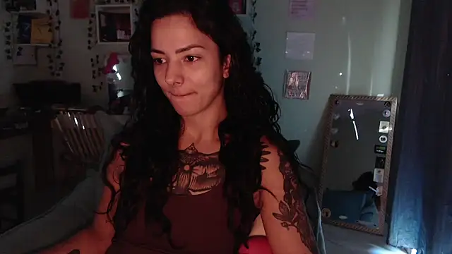 Snapshot of BeellyDance chatting on 28, 4, 2026 BeellyDance online show from 28, 4, 2026