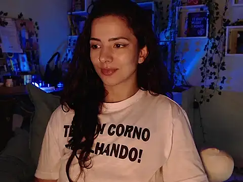 Snapshot of BeellyDance chatting on 29, 10, 2025 BeellyDance online show from 29, 10, 2025