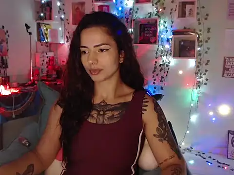 Snapshot of BeellyDance chatting on 1, 12, 2025 BeellyDance online show from 1, 12, 2025