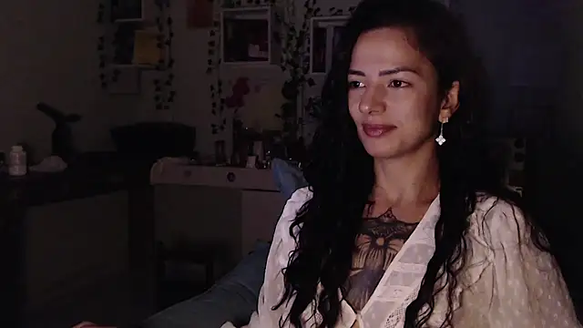 Snapshot of BeellyDance chatting on 22, 4, 2026 BeellyDance online show from 22, 4, 2026