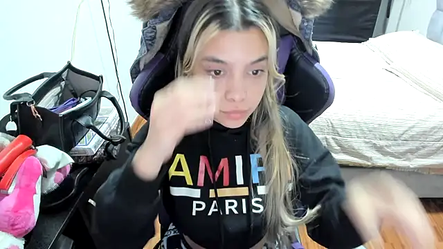 Snapshot of LuisaReyes_2911 chatting on 27, 9, 2025 LuisaReyes 2911 online show from 27, 9, 2025