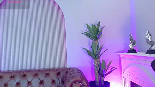 KAYLA BATISTA online show from 25, 7, 2026