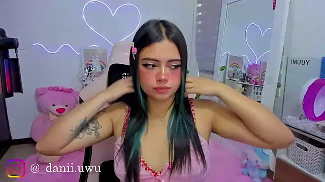 CuteDani  online show from 10, 3, 2026