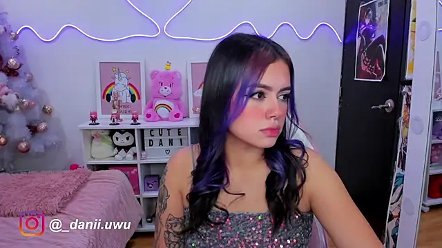 Snapshot of CuteDani_ chatting on 24, 12, 2024 CuteDani online show from 24, 12, 2024