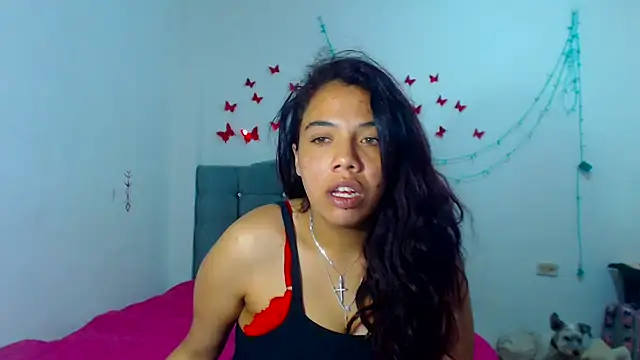 AmaraRoberts420 online show from 12, 1, 2025