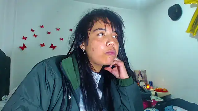 Snapshot of AmaraRoberts420 chatting on 28, 10, 2025 AmaraRoberts420 online show from 28, 10, 2025