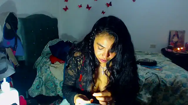 Snapshot of AmaraRoberts420 chatting on 10, 10, 2025 AmaraRoberts420 online show from 10, 10, 2025