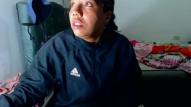 Snapshot of AmaraRoberts420 chatting on 17, 12, 2025 AmaraRoberts420 online show from 17, 12, 2025